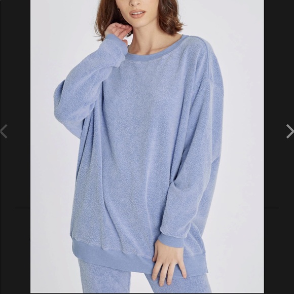 Wildfox Tops - Wildfox roadtrip sweatshirt in dusky blue Small